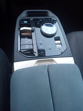 Certified 2022 BMW iX xDrive50 w/ Sport Package image 15