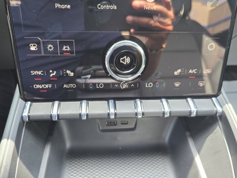 New 2026 GMC Terrain AT4 w/ LPO, Floor Liner Package image 17