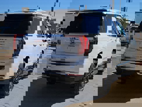 New 2026 GMC Yukon Elevation image 4
