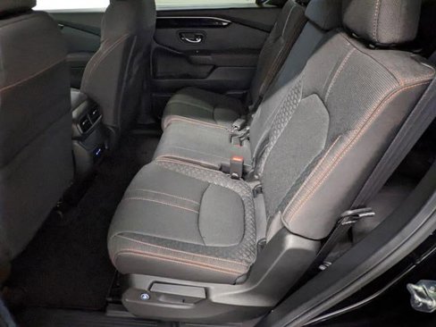 Certified 2025 Honda Pilot Sport image 25