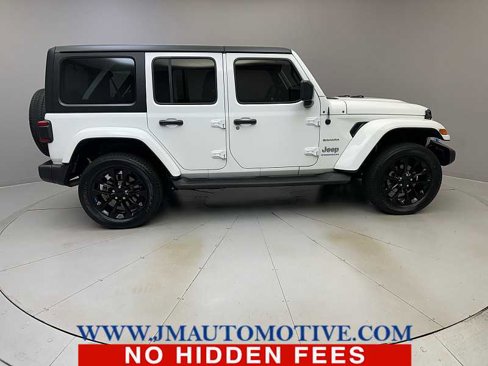 Used 2023 Jeep Wrangler Sahara image 6