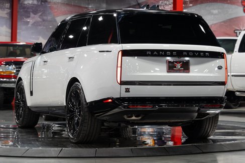 Used 2023 Land Rover Range Rover Long Wheelbase SE image 20
