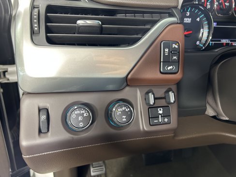Used 2018 Chevrolet Tahoe Premier image 18