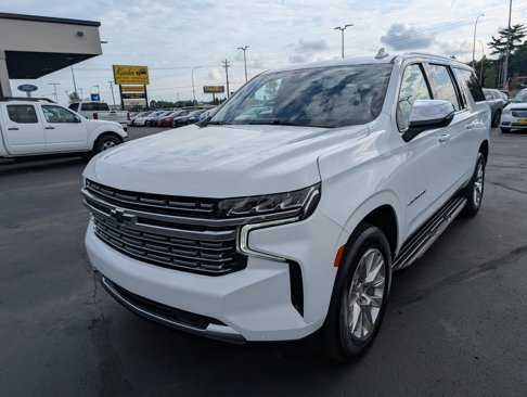 Used 2023 Chevrolet Suburban Premier image 4