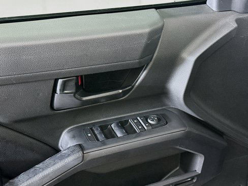 Used 2025 Toyota Tacoma SR5 image 15