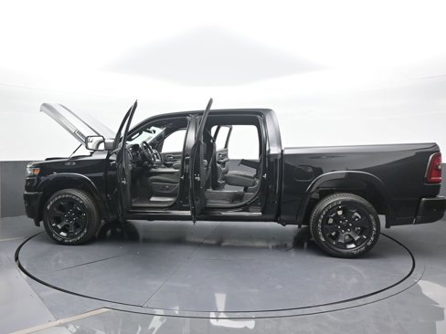 New 2025 RAM 1500 4x4 Crew Cab image 69