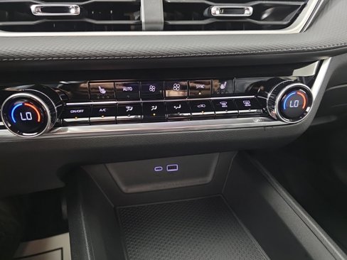 New 2026 Chevrolet Equinox LT w/ Convenience Package II image 21
