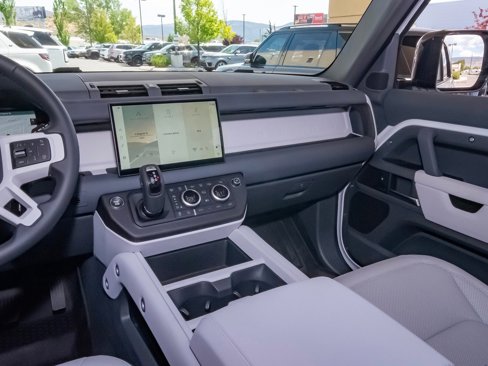New 2025 Land Rover Defender 110 S image 26