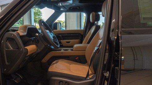 New 2025 Land Rover Defender 110 X image 14