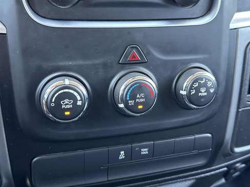 Used 2022 RAM 1500 Classic SLT image 12