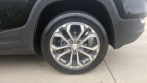 Used 2021 GMC Terrain SLT image 14