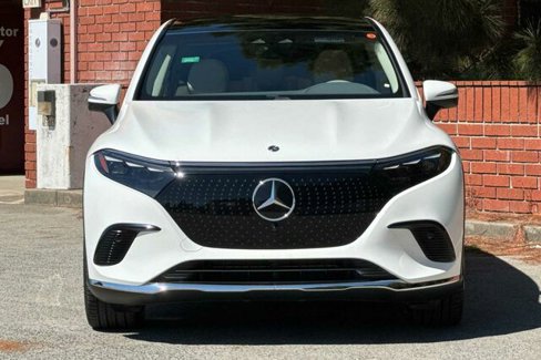 New 2026 Mercedes-Benz EQS 400 4MATIC SUV image 9