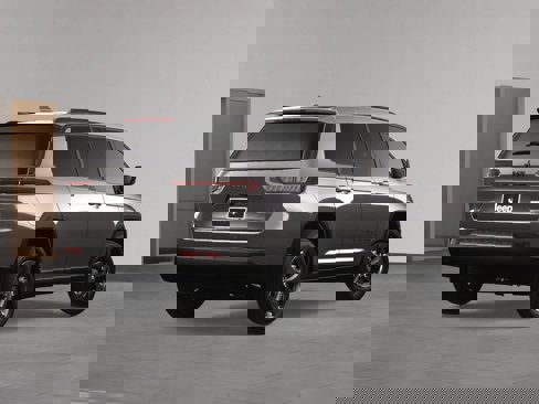 New 2025 Jeep Grand Cherokee L Altitude image 4
