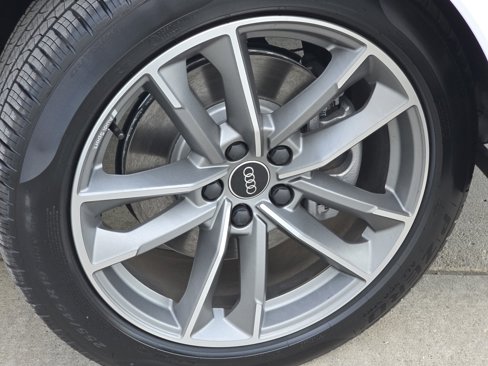 New 2025 Audi Q3 2.0T Premium image 14