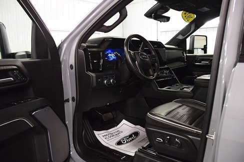 Used 2024 GMC Sierra 2500 AT4X image 17