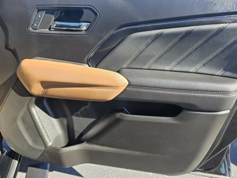 Used 2023 GMC Canyon AT4 w/ Canyon Safety Plus Package image 12