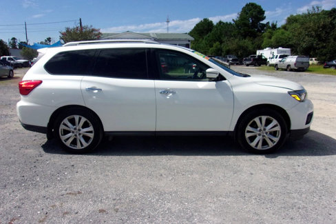 Used 2018 Nissan Pathfinder SL w/ SL Premium Package image 3