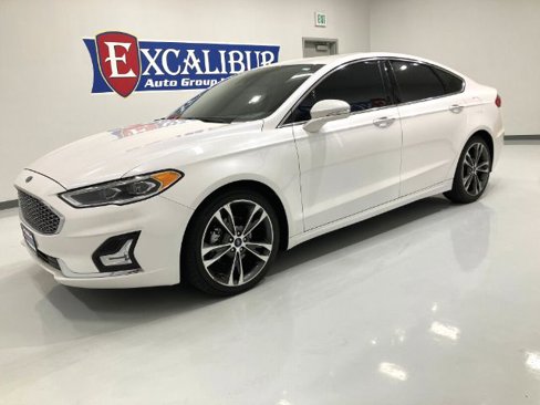 Used 2019 Ford Fusion Titanium image 10