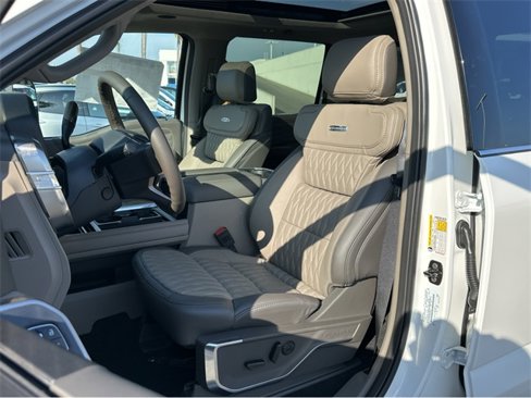 New 2025 Ford F250 Platinum w/ Platinum Plus Package image 16
