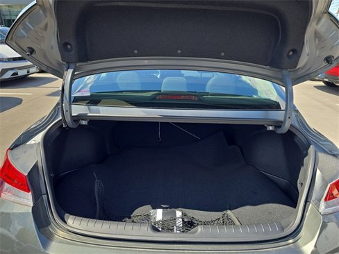 New 2025 Hyundai Elantra SEL image 24
