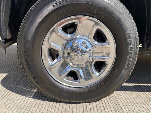 Used 2018 RAM 2500 Tradesman w/ Chrome Appearance Group image 28