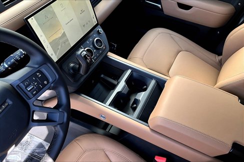 New 2026 Land Rover Defender 110 S image 8