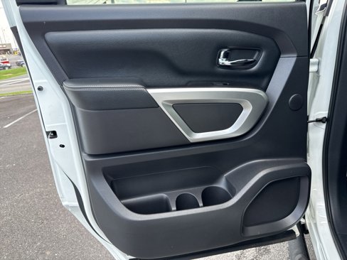 Used 2018 Nissan Titan PRO-4X w/ Pro-4x Convenience Package image 26