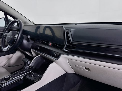 Used 2025 Kia Sportage EX image 29