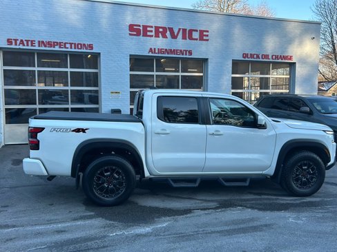 Used 2023 Nissan Frontier PRO-4X image 8