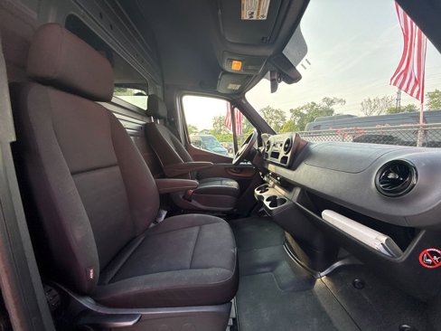 Used 2019 Mercedes-Benz Sprinter 170 Cargo image 16