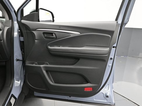 New 2025 Honda Ridgeline Sport image 40