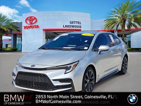 Used 2023 Toyota Corolla LE image 1