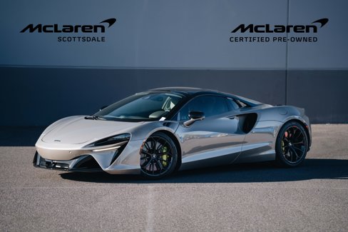 Used 2025 McLaren Artura Spider image 1