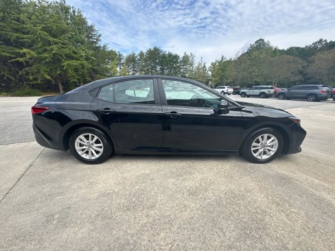 Used 2025 Toyota Camry LE image 4