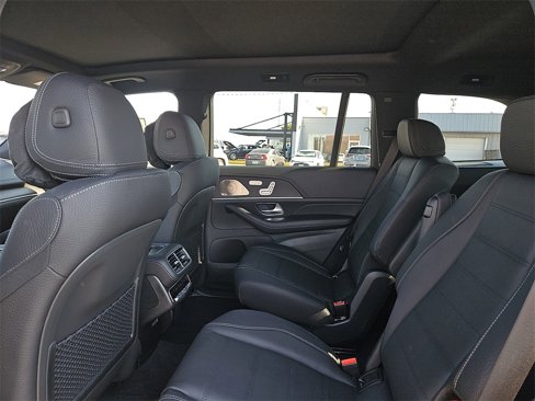New 2026 Mercedes-Benz GLS 450 4MATIC image 15