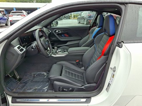 Used 2025 BMW M2 w/ Lighting Package image 17