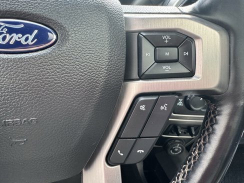 Certified 2022 Ford F350 Platinum w/ Snow Plow Prep Package image 36