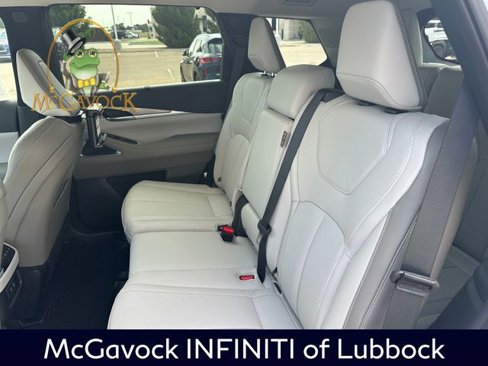 New 2026 INFINITI QX60 Luxe w/ Family Package image 18