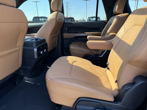 Used 2023 Ford Expedition Max Platinum image 8