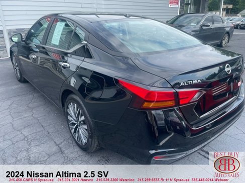 Used 2024 Nissan Altima 2.5 SV image 5