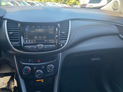 Used 2019 Chevrolet Trax LS image 13