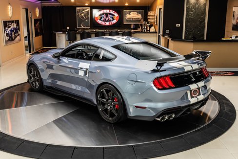 Used 2022 Ford Mustang Shelby GT500 w/ Carbon Fiber Track Pack image 17