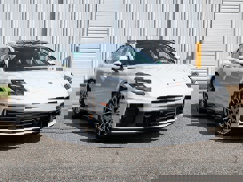 New 2025 Porsche Panamera image 9