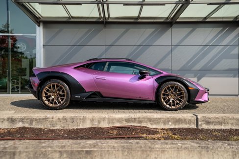 Used 2024 Lamborghini Huracan Sterrato image 5