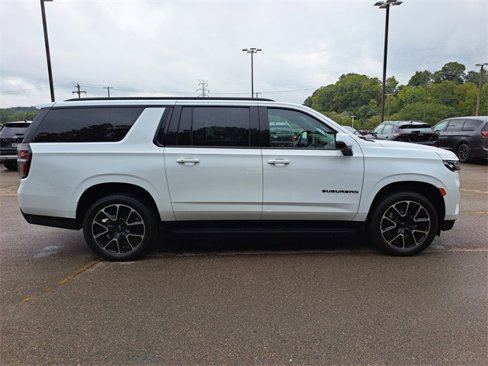 Used 2024 Chevrolet Suburban RST w/ Luxury Package image 6