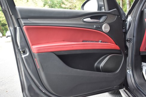 Used 2020 Alfa Romeo Stelvio Ti w/ Active Blind Spot Package image 21
