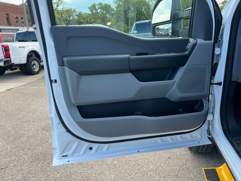 New 2026 Ford F250 XL w/ FX4 Off-Road Package image 12