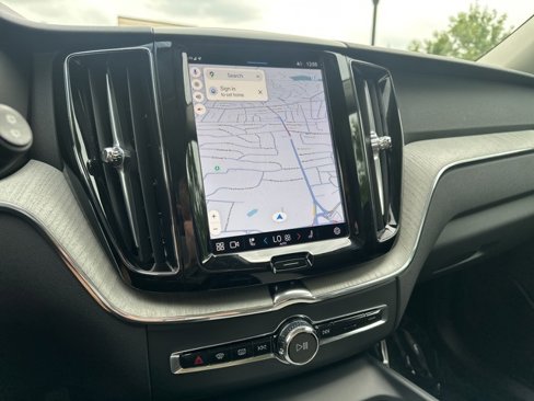 Certified 2025 Volvo XC60 B5 Plus image 22
