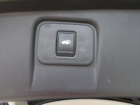 Certified 2024 Nissan Murano SL image 11