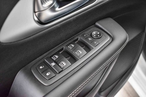 New 2026 Chrysler Pacifica Limited image 20